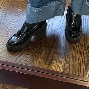 Patent leather loafers with tassel size 9